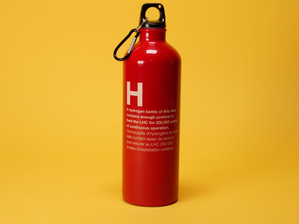 hydrogen bottle front
